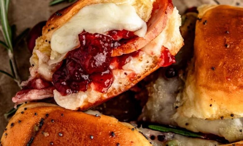 Easy Cranberry Turkey Sliders with Hawaiian Rolls