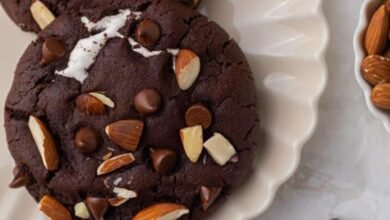 Chocolatey Crumbl Rocky road cookies